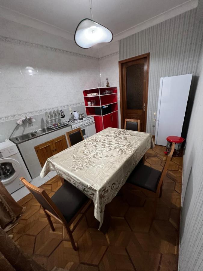 Twins Guest House Батуми Екстериор снимка