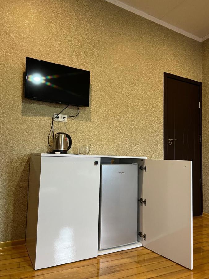 Twins Guest House Батуми Екстериор снимка